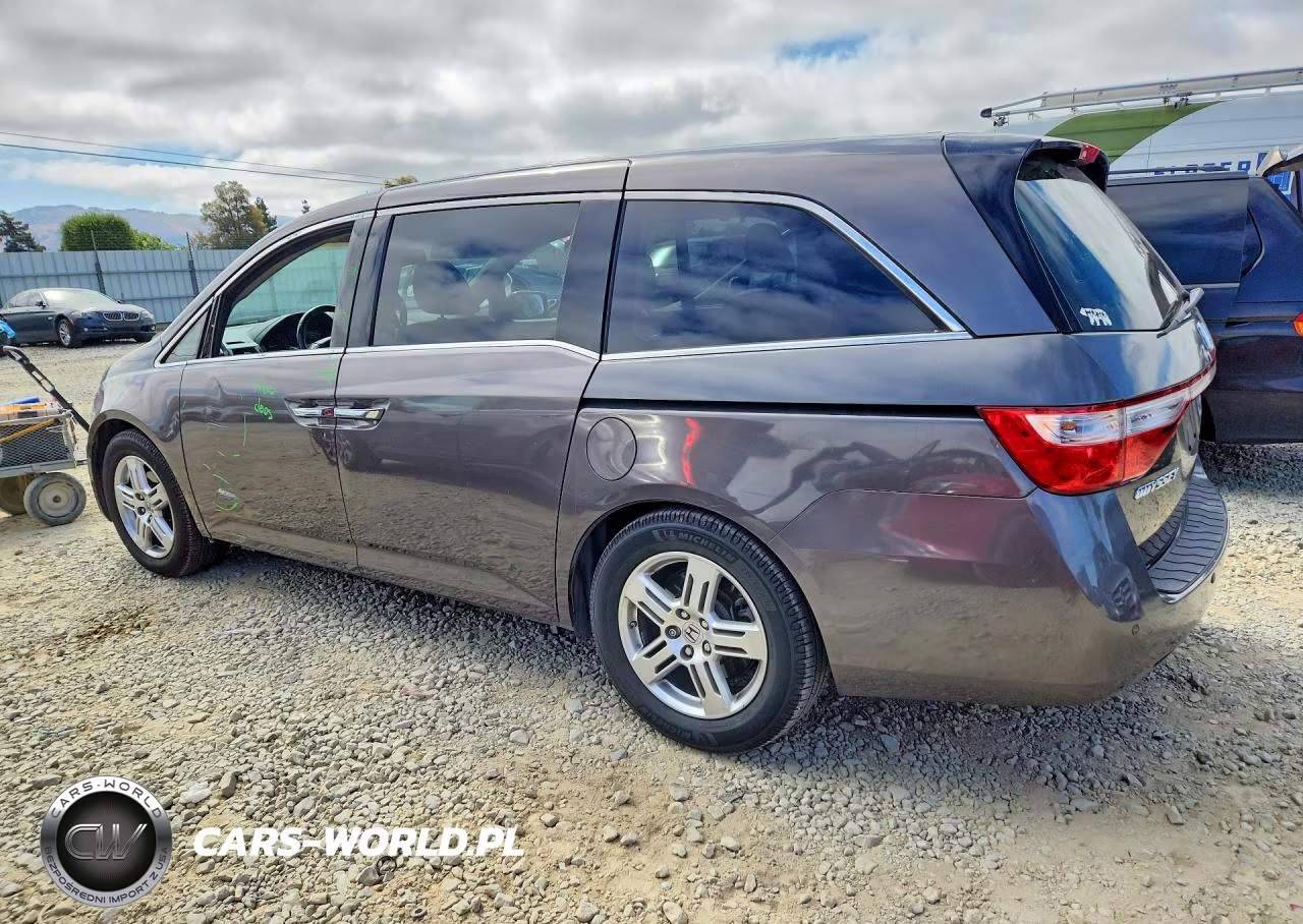 2012 Honda Odyssey Touring VIN:5FNRL5H98CB088543 - 2