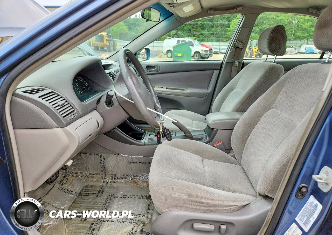 2003 Toyota Camry Le VIN:4T1BE32K33U230876 - 7