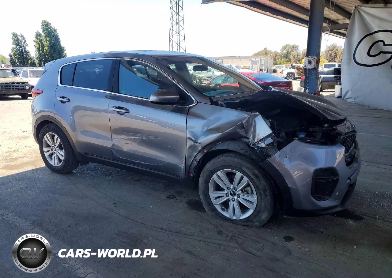 2018 Kia Sportage Lx VIN:KNDPM3ACXJ7326779 - 4