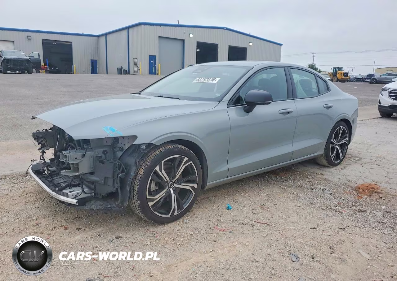 2024 Volvo S60 Core – zdjęcie 1 z 13