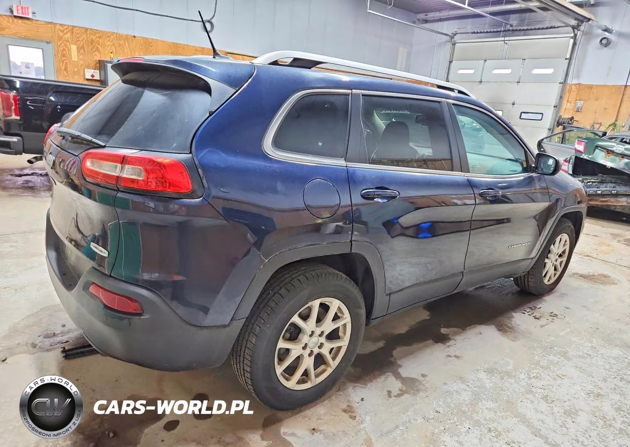 2014 Jeep Cherokee Latitude VIN:1C4PJMCB4EW321415 - 3