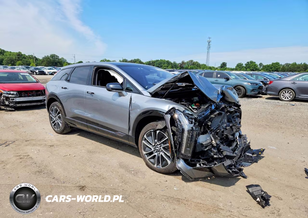 2025 Cadillac Optiq Sport VIN:3GYK3EMR2SS203810 - 4