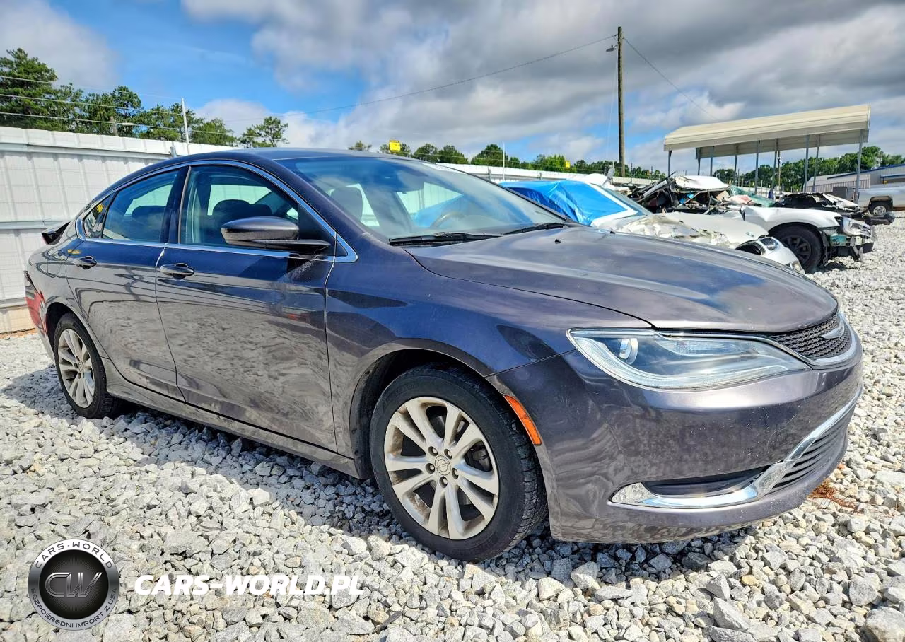2015 Chrysler 200 Limited VIN:1C3CCCAB1FN683932 - 4