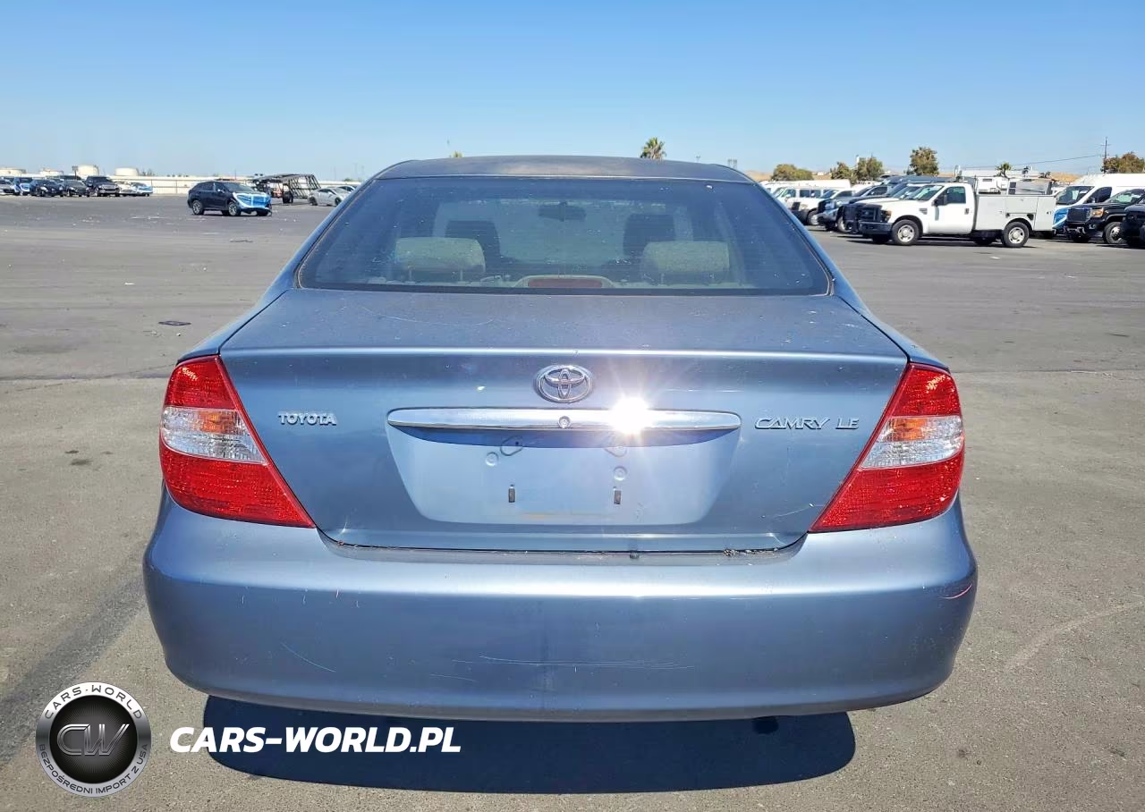 2002 Toyota Camry Le VIN:JTDBE32K020121995 - 6