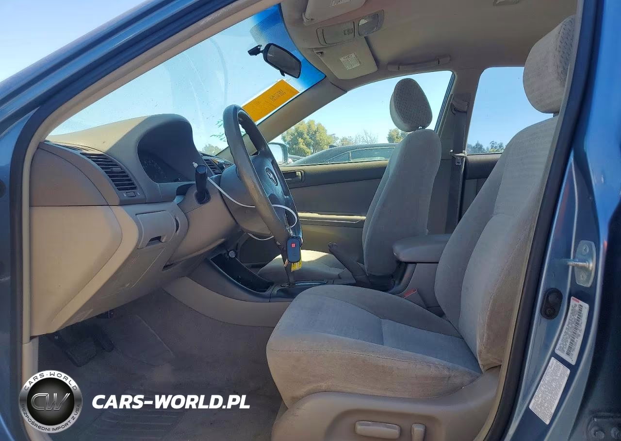 2002 Toyota Camry Le VIN:JTDBE32K020121995 - 7