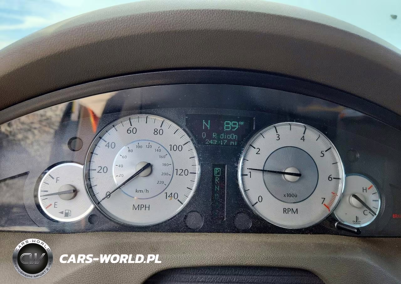 2008 Chrysler 300 Limited VIN:2C3KA33G18H281821 - 9