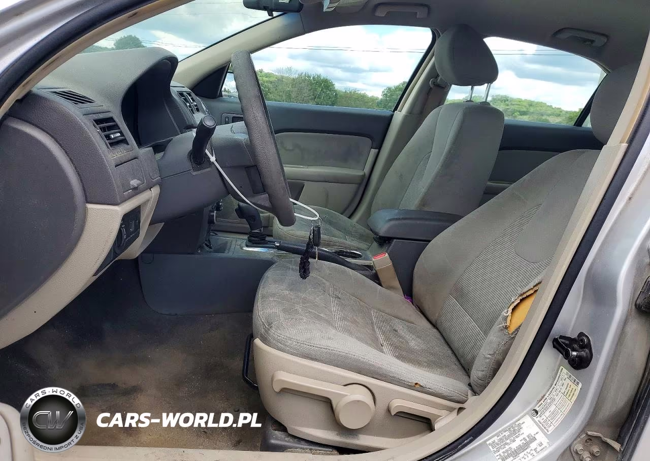 2011 Ford Fusion S VIN:3FAHP0GAXBR206822 - 7
