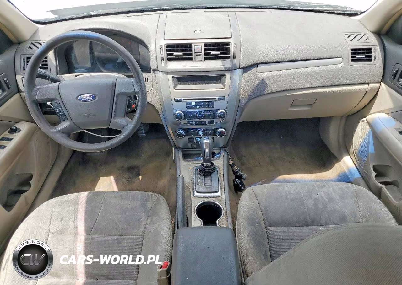 2011 Ford Fusion S VIN:3FAHP0GAXBR206822 - 8