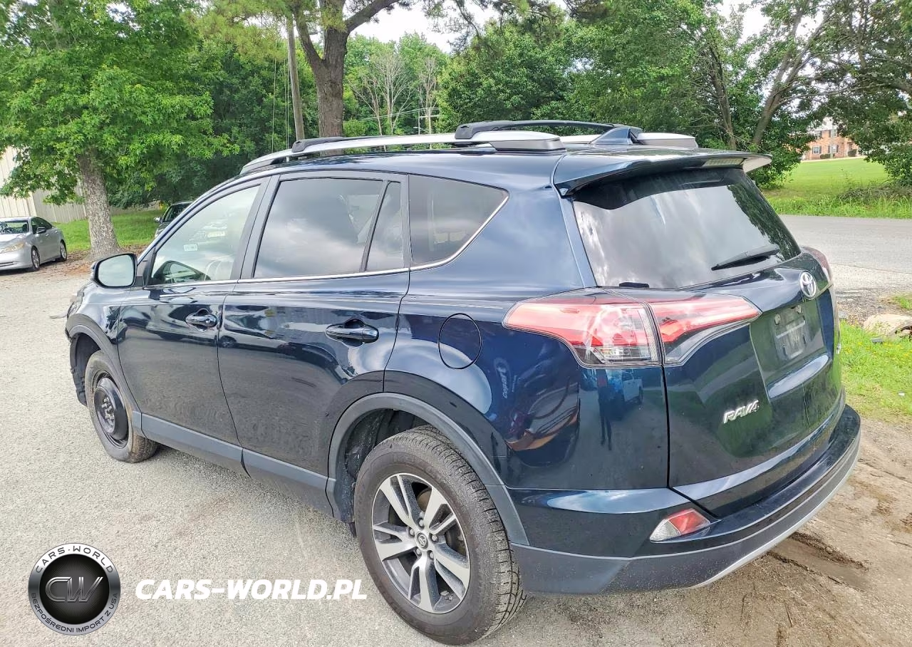 2018 Toyota Rav4 Xle VIN:JTMWFREVXJJ753192 - 2