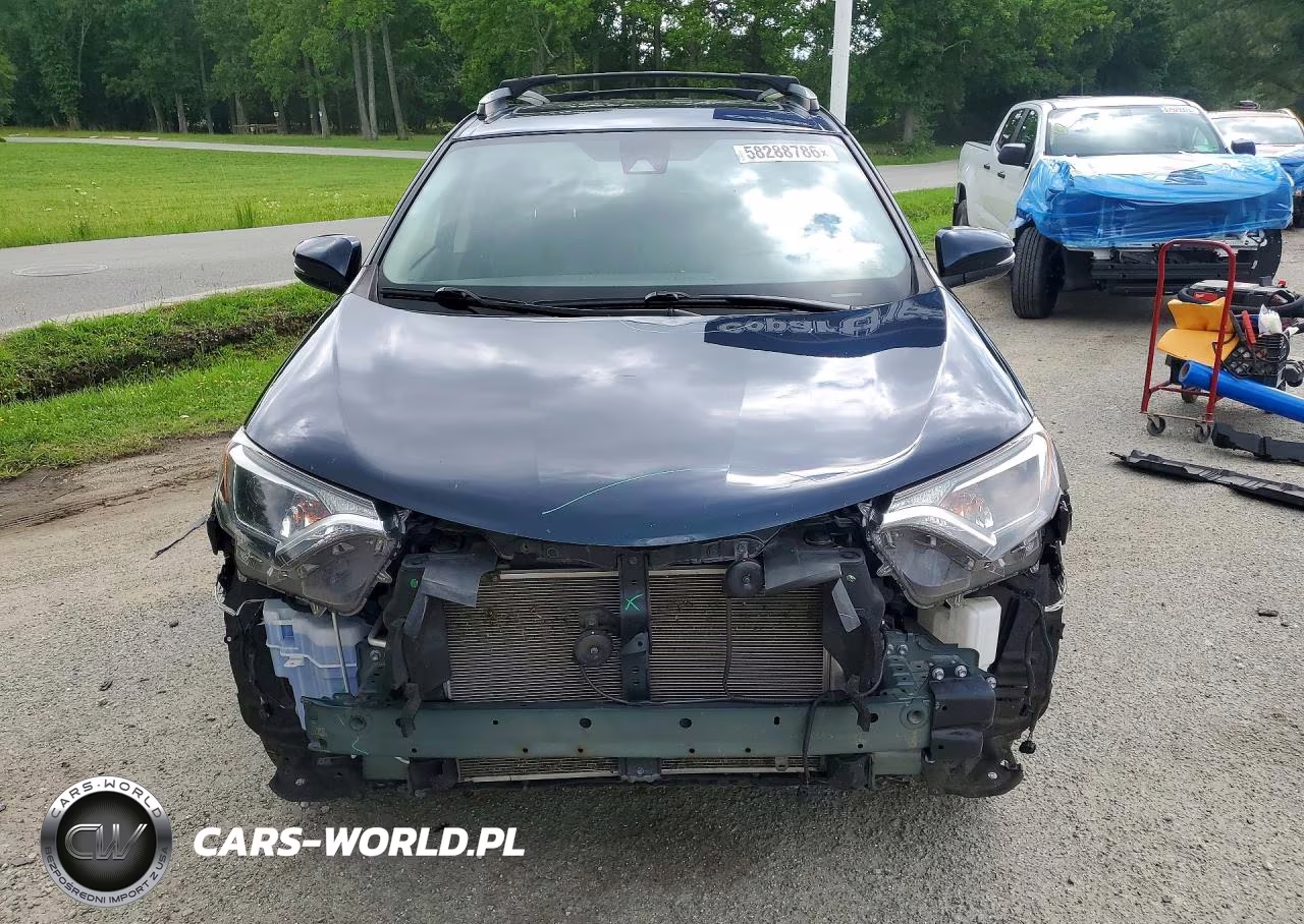 2018 Toyota Rav4 Xle VIN:JTMWFREVXJJ753192 - 5