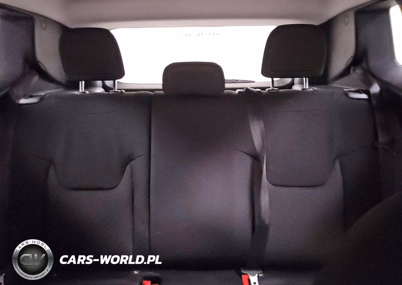 2018 Jeep Renegade Sport VIN:ZACCJAAB0JPG68375 - 10
