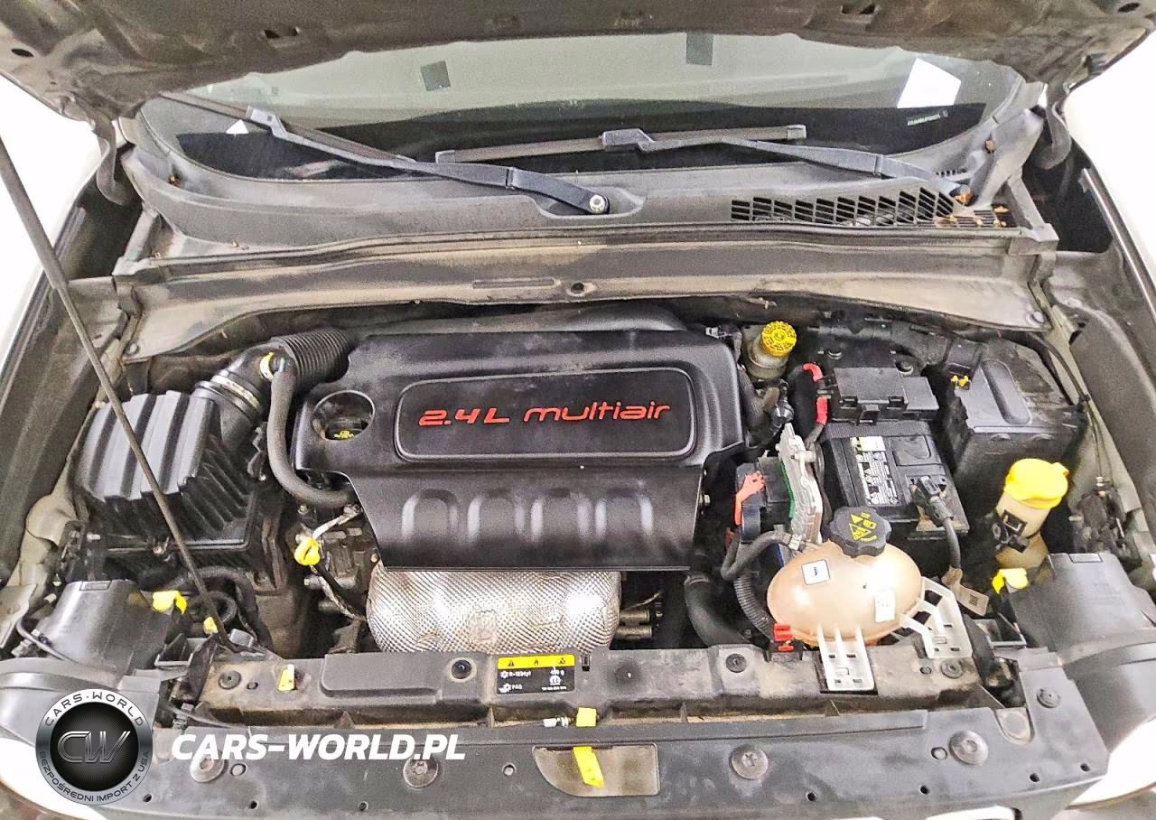 2018 Jeep Renegade Sport VIN:ZACCJAAB0JPG68375 - 12