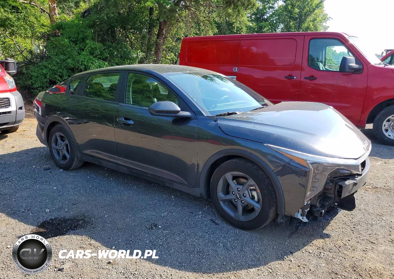 2025 Kia K4 Lxs VIN:3KPFT4DE2SE118270 - 4