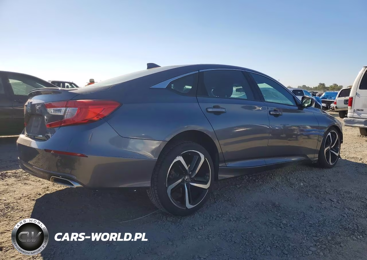 2018 Honda Accord Sport VIN:1HGCV1F30JA061397 - 3