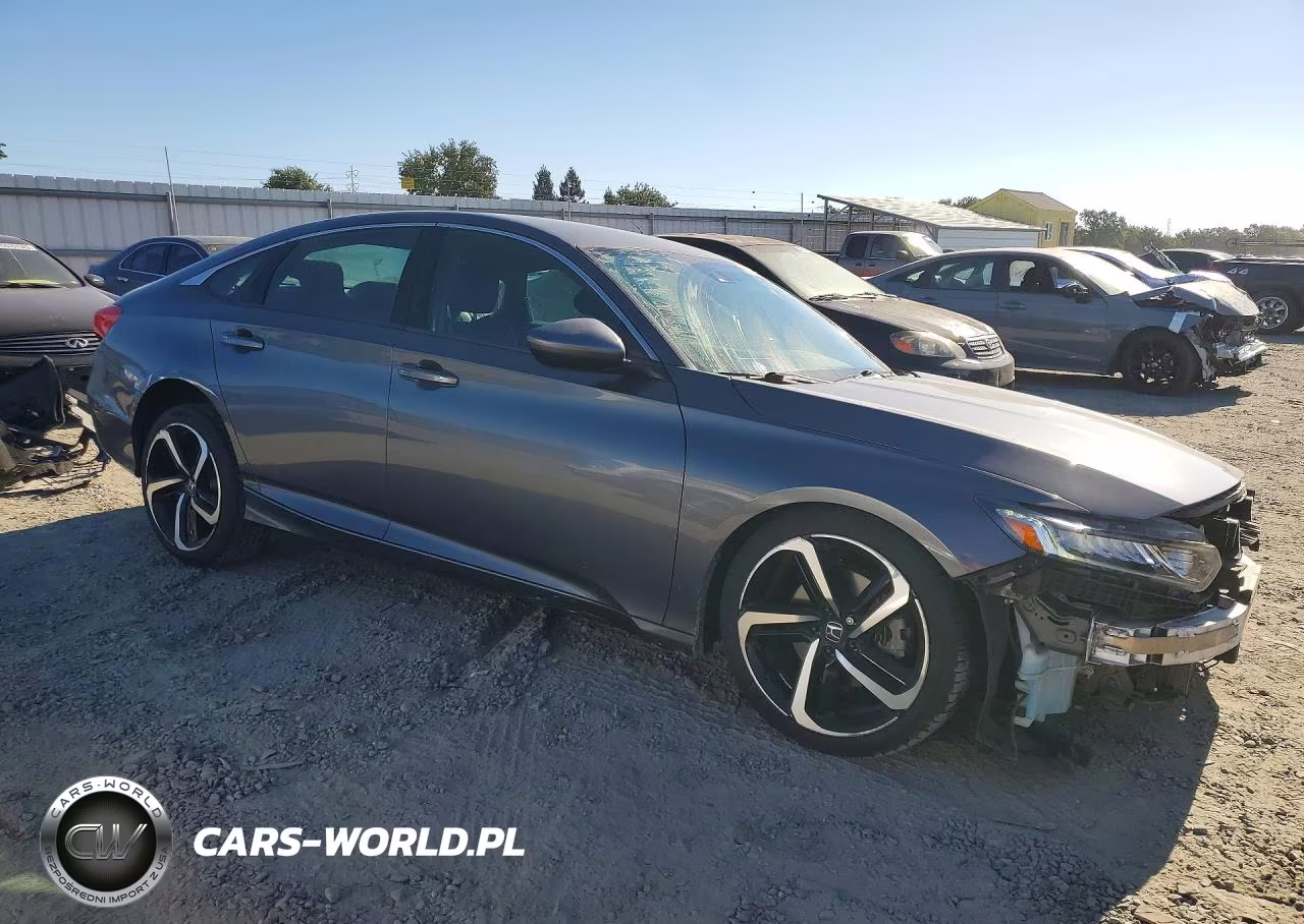 2018 Honda Accord Sport VIN:1HGCV1F30JA061397 - 4