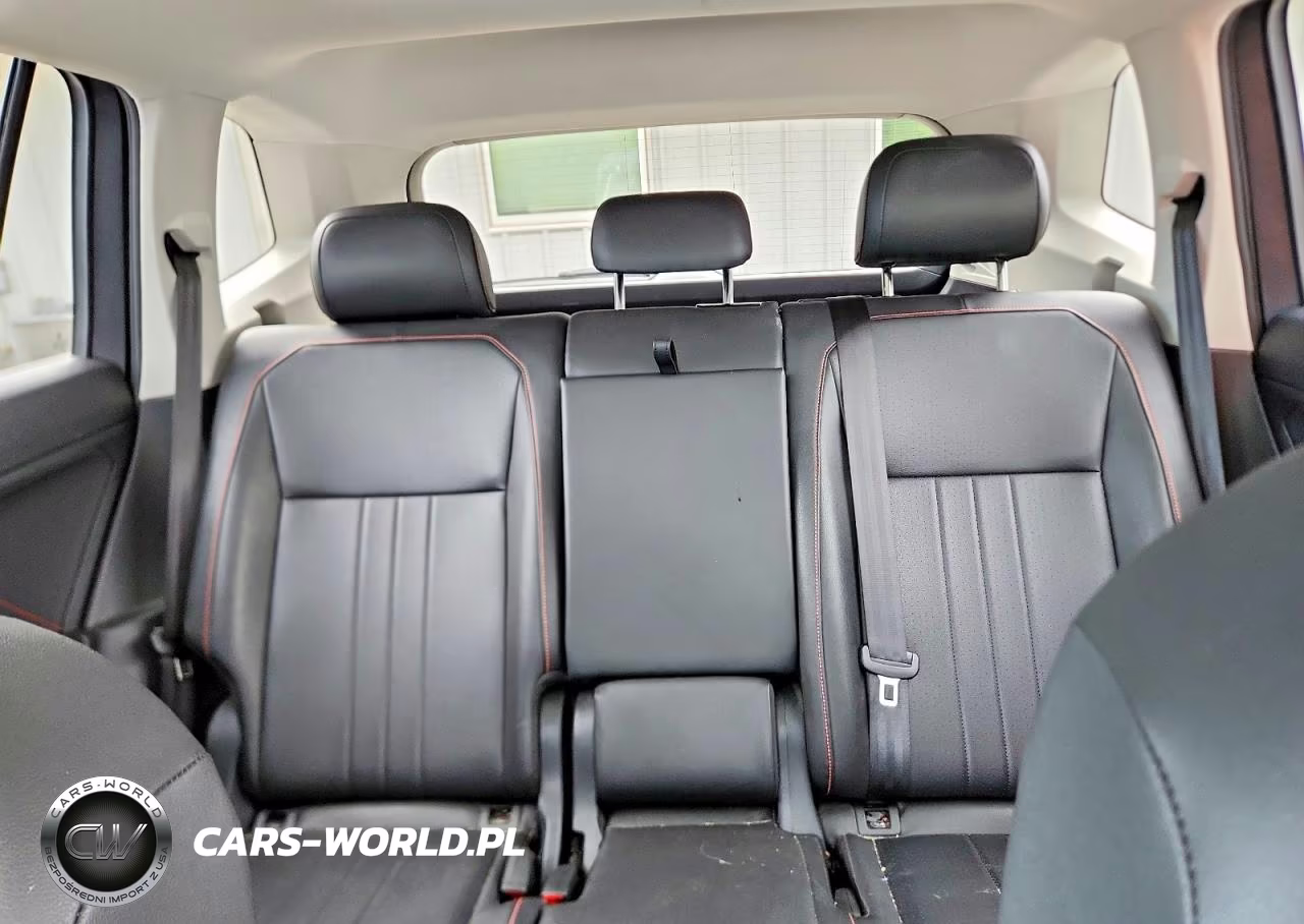 2024 Volkswagen Tiguan Wolfsburg VIN:3VVAB7AX6RM218913 - 10