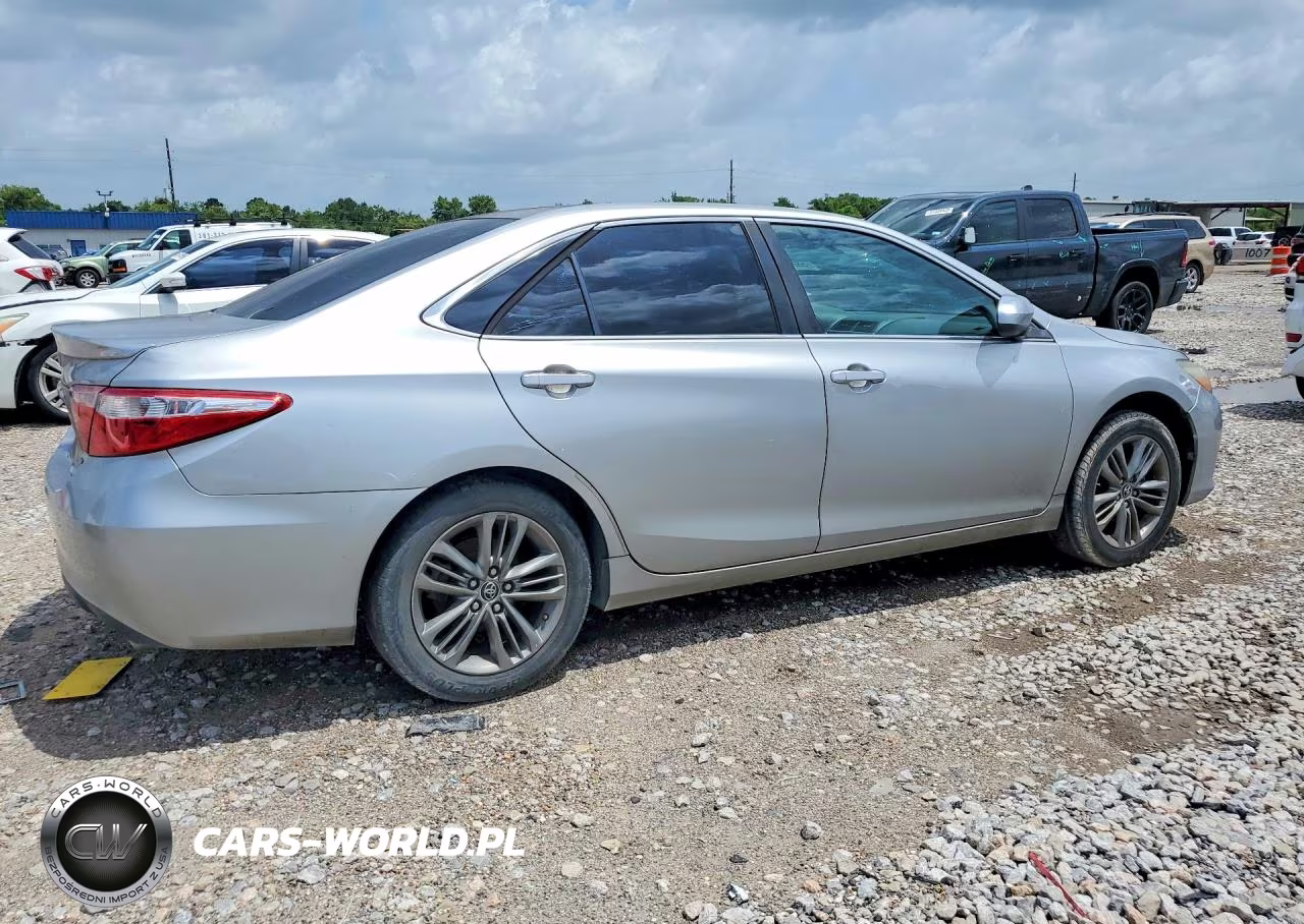 2016 Toyota Camry Se VIN:4T1BF1FK0GU138612 - 3