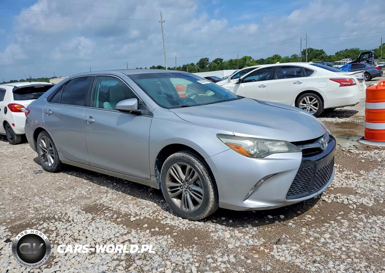 2016 Toyota Camry Se VIN:4T1BF1FK0GU138612 - 4