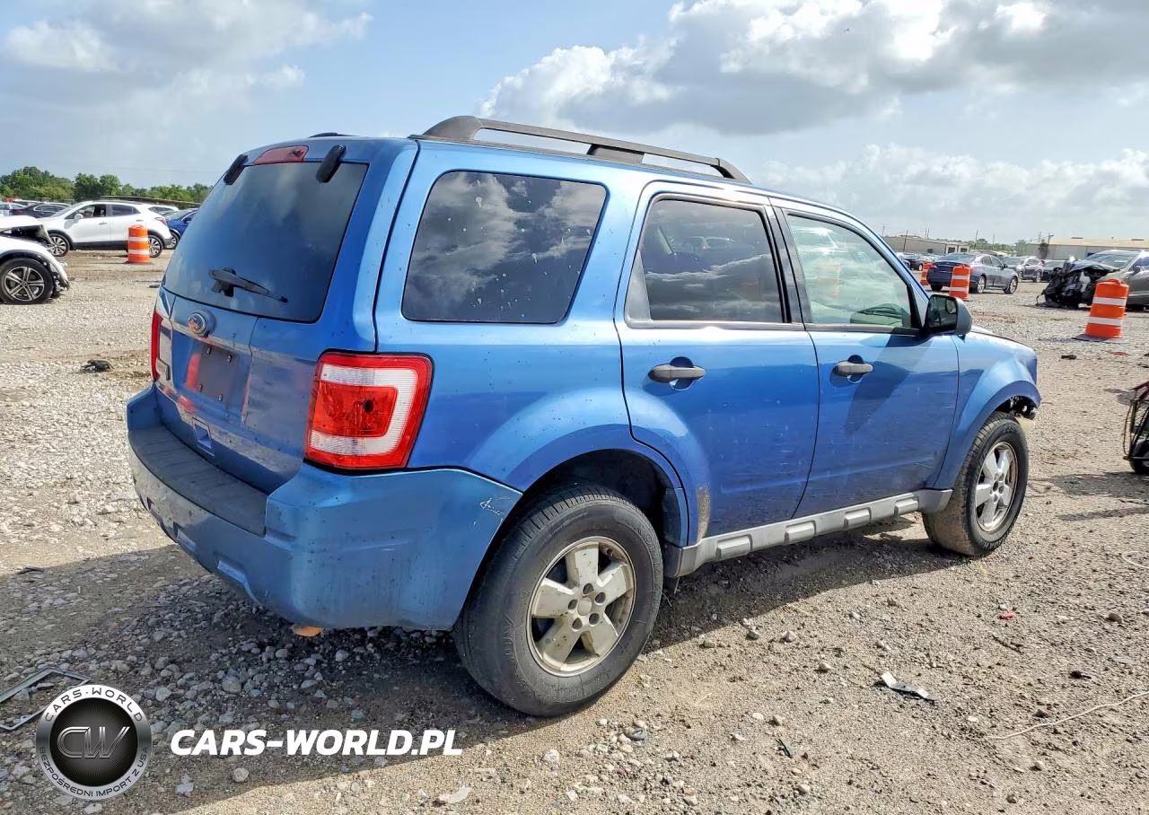 2010 Ford Escape Xlt VIN:1FMCU0D79AKA12125 - 3