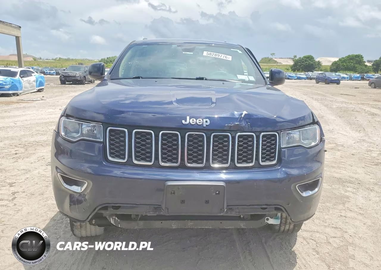 2017 Jeep Grand Cherokee Laredo VIN:1C4RJFAG9HC819425 - 5