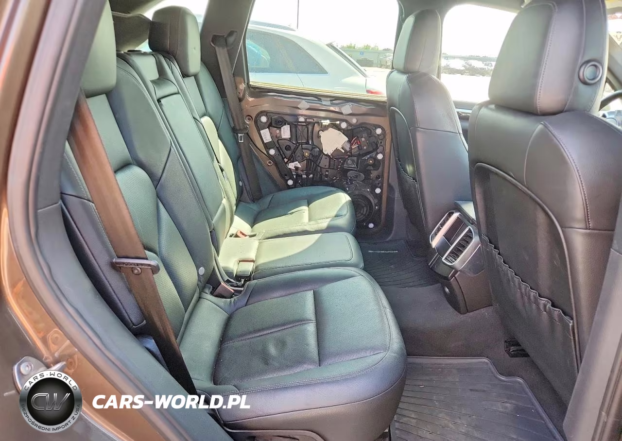 2013 Porsche Cayenne VIN:WP1AA2A29DLA03172 - 10