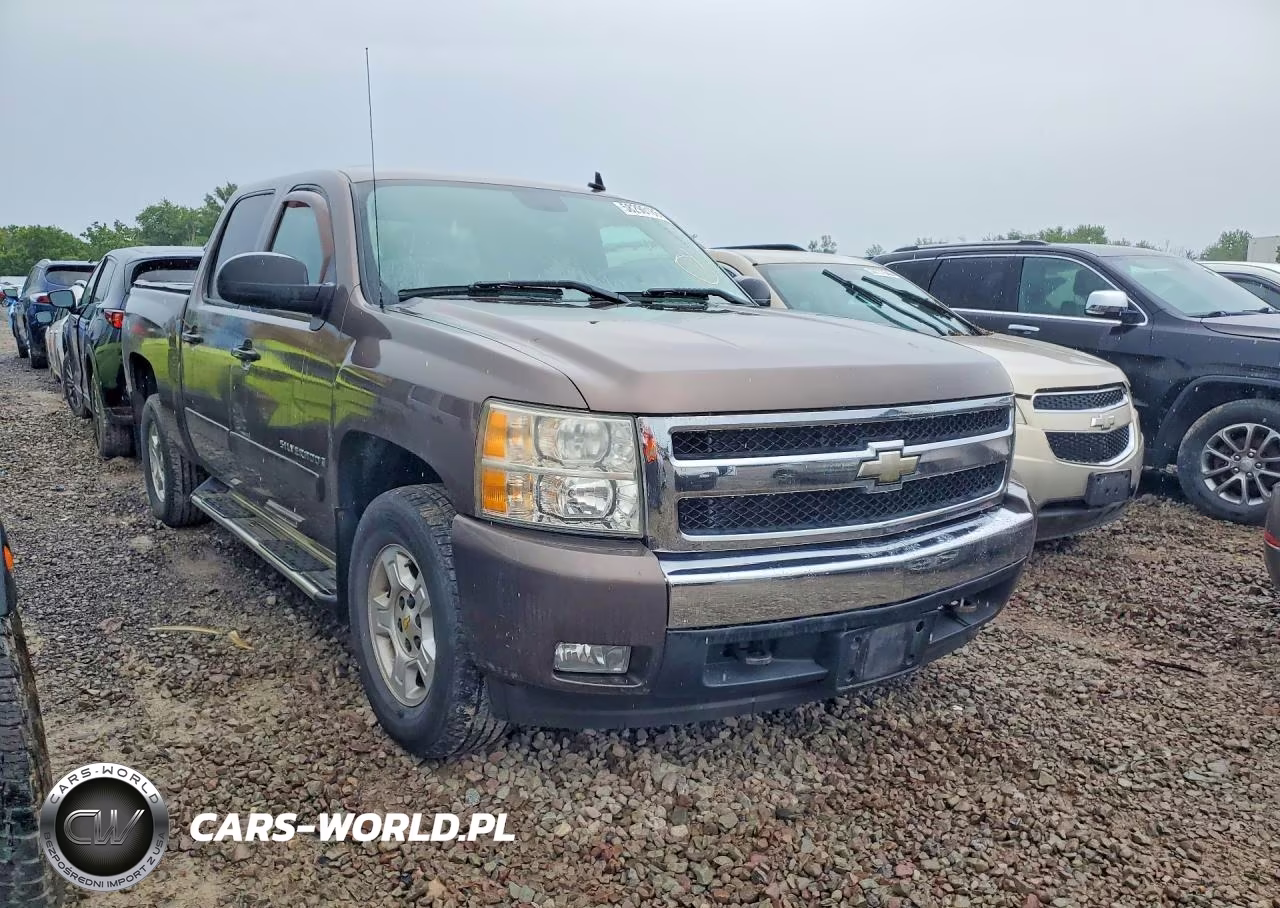 2008 Chevrolet Silverado K1500 VIN:2GCEK13J081281310 - 4