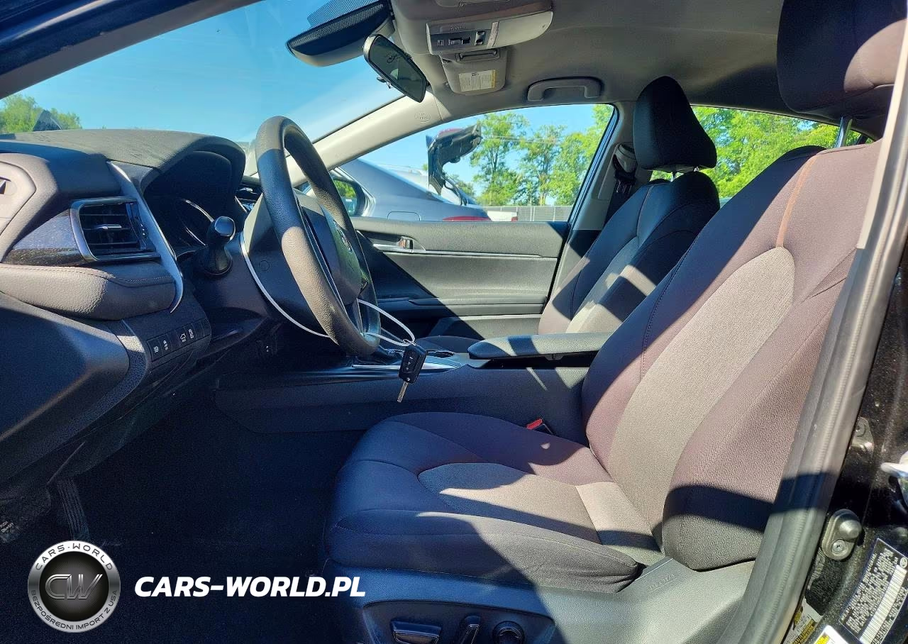 2019 Toyota Camry Le VIN:4T1B11HK5KU818056 - 7