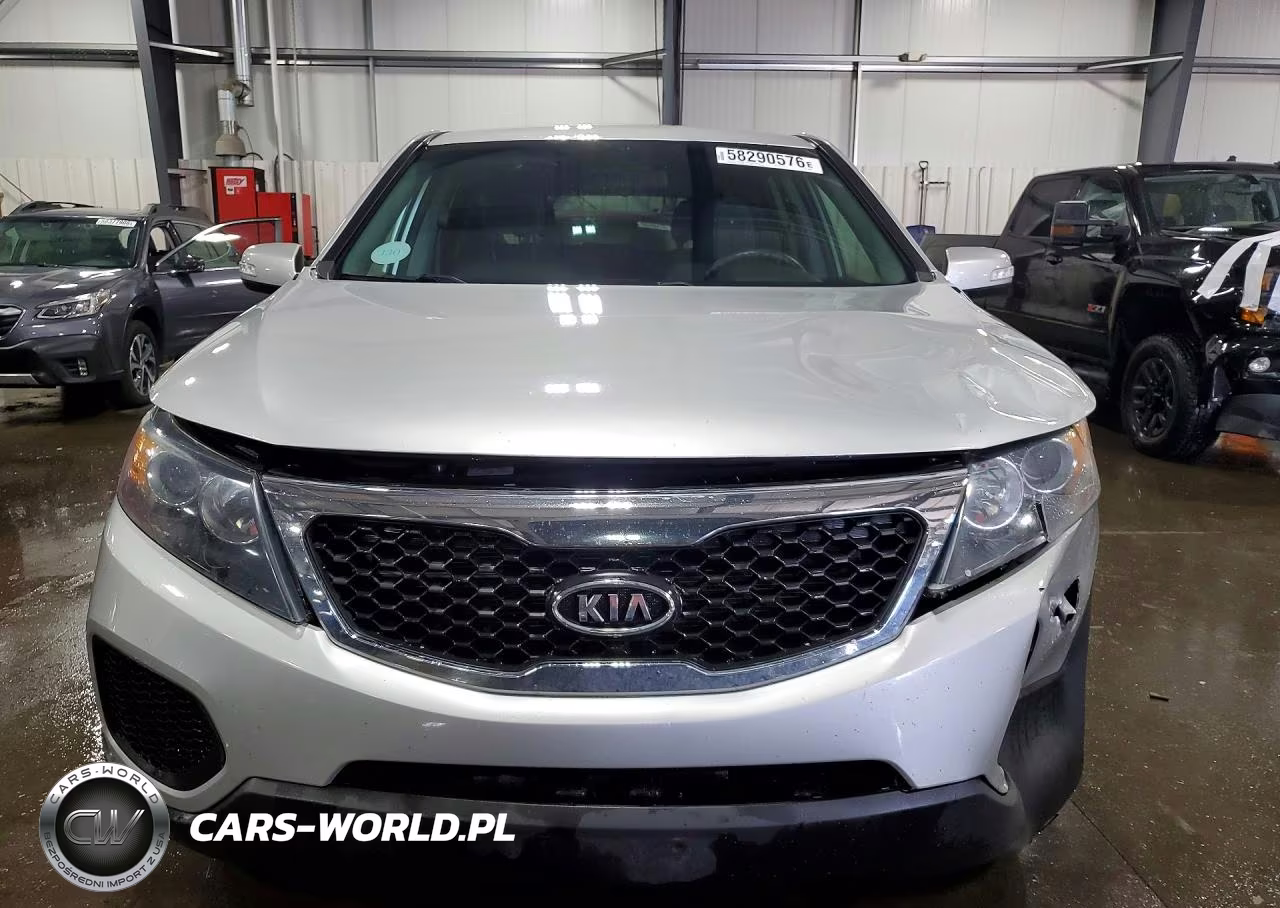 2012 Kia Sorento Lx VIN:5XYKT3A17CG246843 - 5
