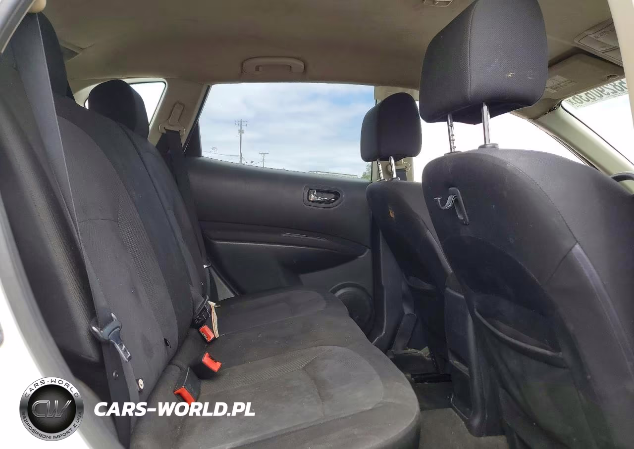 2015 Nissan Rogue Select S VIN:JN8AS5MT2FW161590 - 11