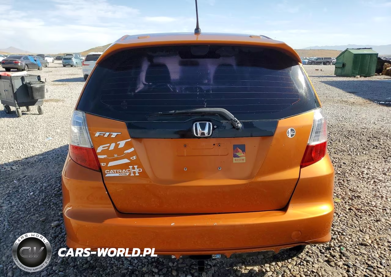 2011 Honda Fit Sport VIN:JHMGE8H67BC008300 - 6