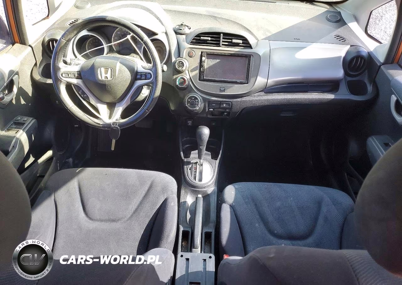 2011 Honda Fit Sport VIN:JHMGE8H67BC008300 - 8