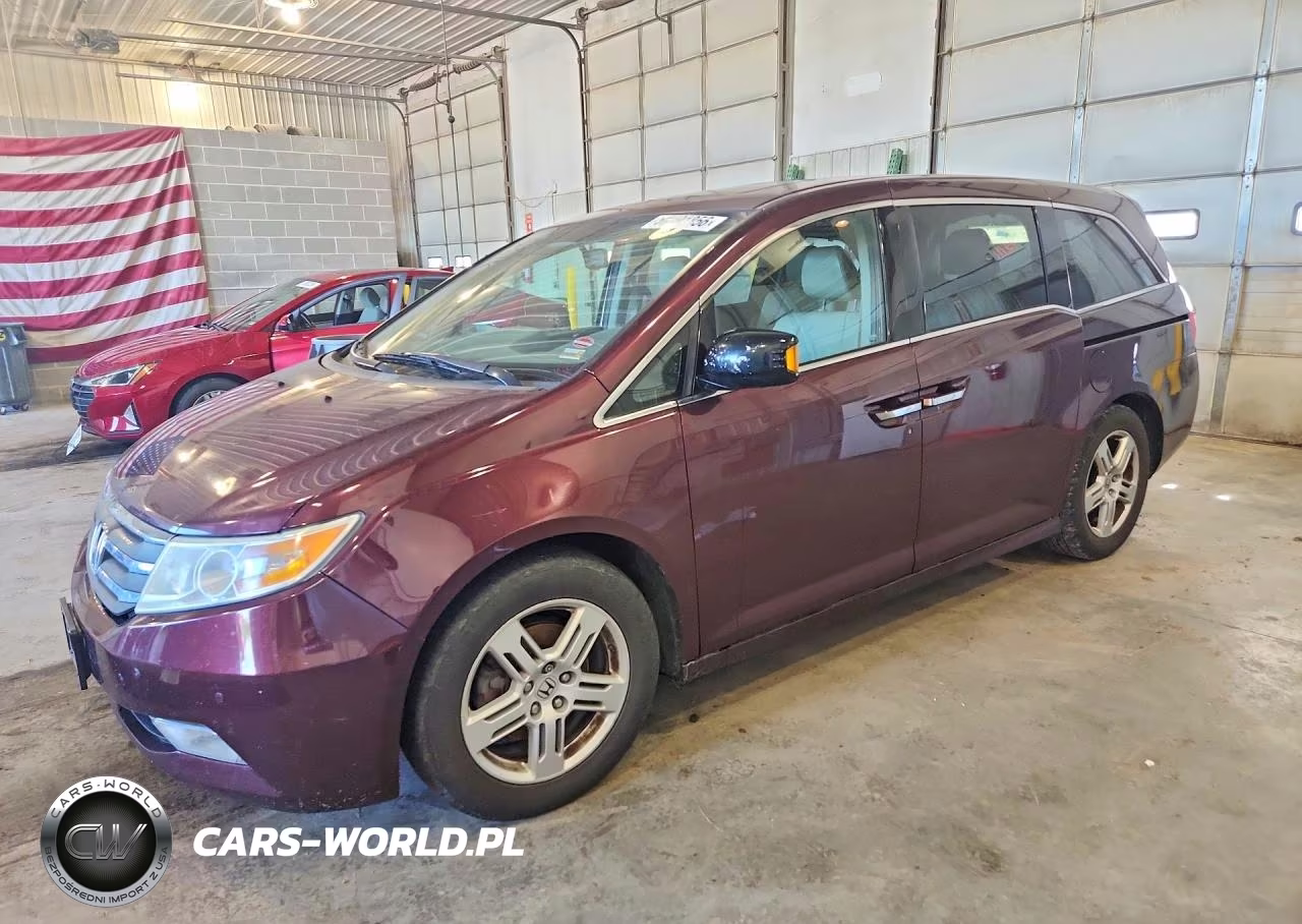 2013 Honda Odyssey Touring – zdjęcie 1 z 13