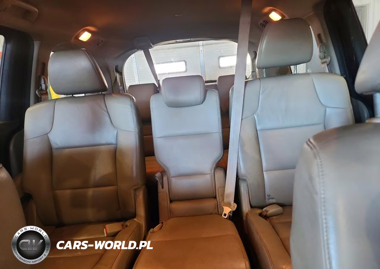 2013 Honda Odyssey Touring VIN:5FNRL5H96DB048740 - 10