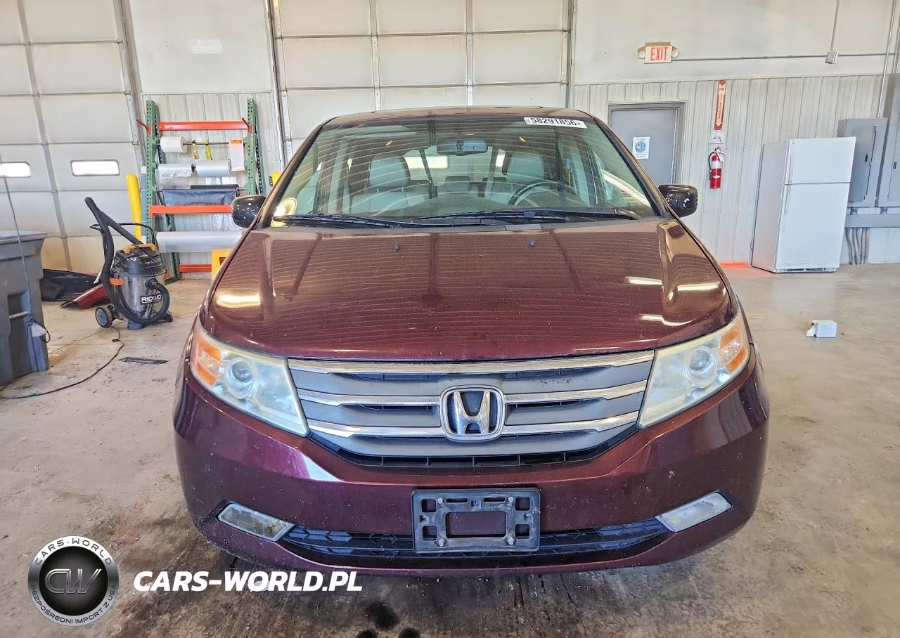 2013 Honda Odyssey Touring VIN:5FNRL5H96DB048740 - 5