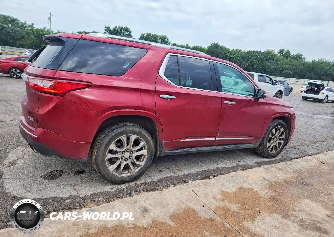 2018 Chevrolet Traverse Premier VIN:1GNERKKW5JJ127127 - 3
