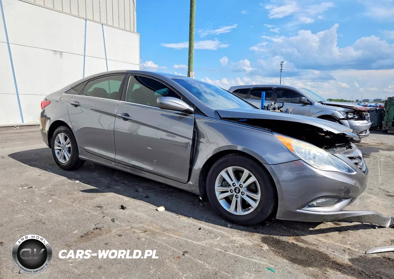 2013 Hyundai Sonata Gls VIN:5NPEB4AC5DH747408 - 4