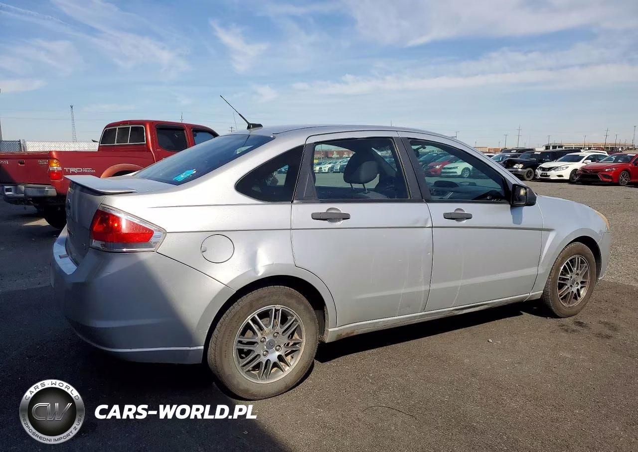 2010 Ford Focus Se VIN:1FAHP3FN4AW281792 - 3