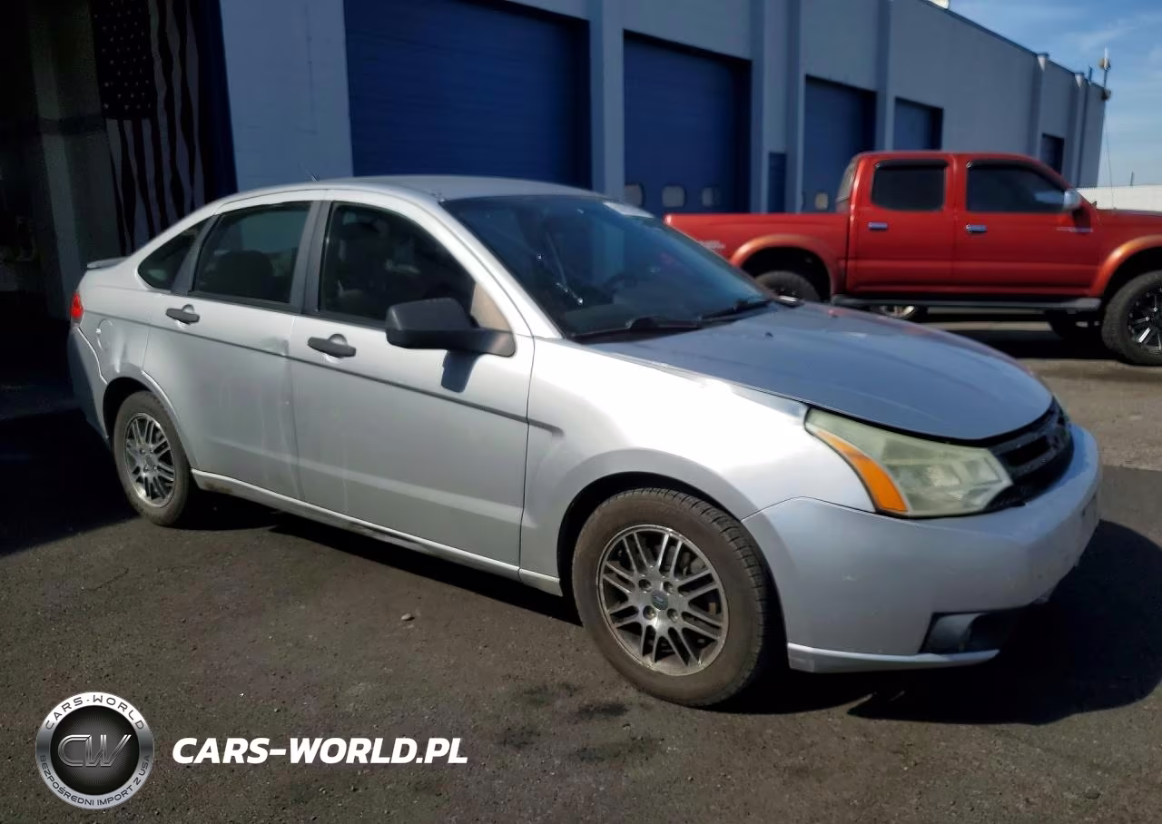 2010 Ford Focus Se VIN:1FAHP3FN4AW281792 - 4