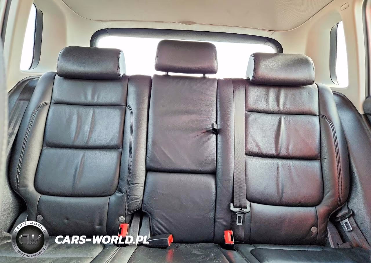 2011 Volkswagen Tiguan S VIN:WVGAV7AX0BW568643 - 10