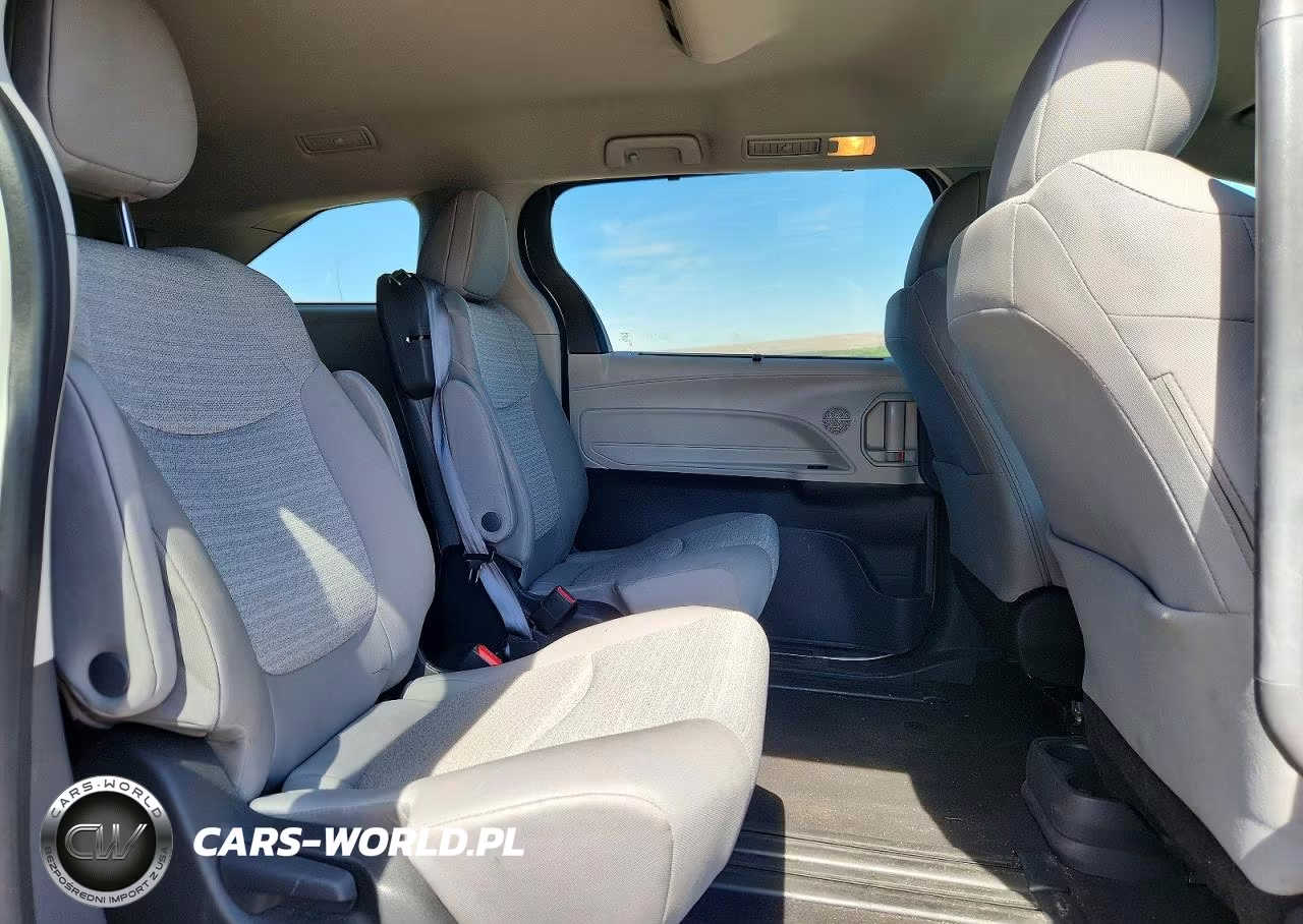 2023 Toyota Sienna Le VIN:5TDKSKFC7PS088603 - 11