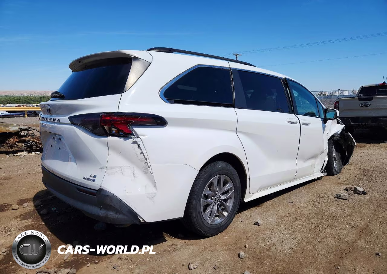 2023 Toyota Sienna Le VIN:5TDKSKFC7PS088603 - 3
