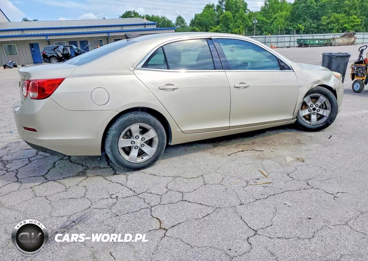2015 Chevrolet Malibu Ls VIN:1G11B5SL2FF117841 - 3