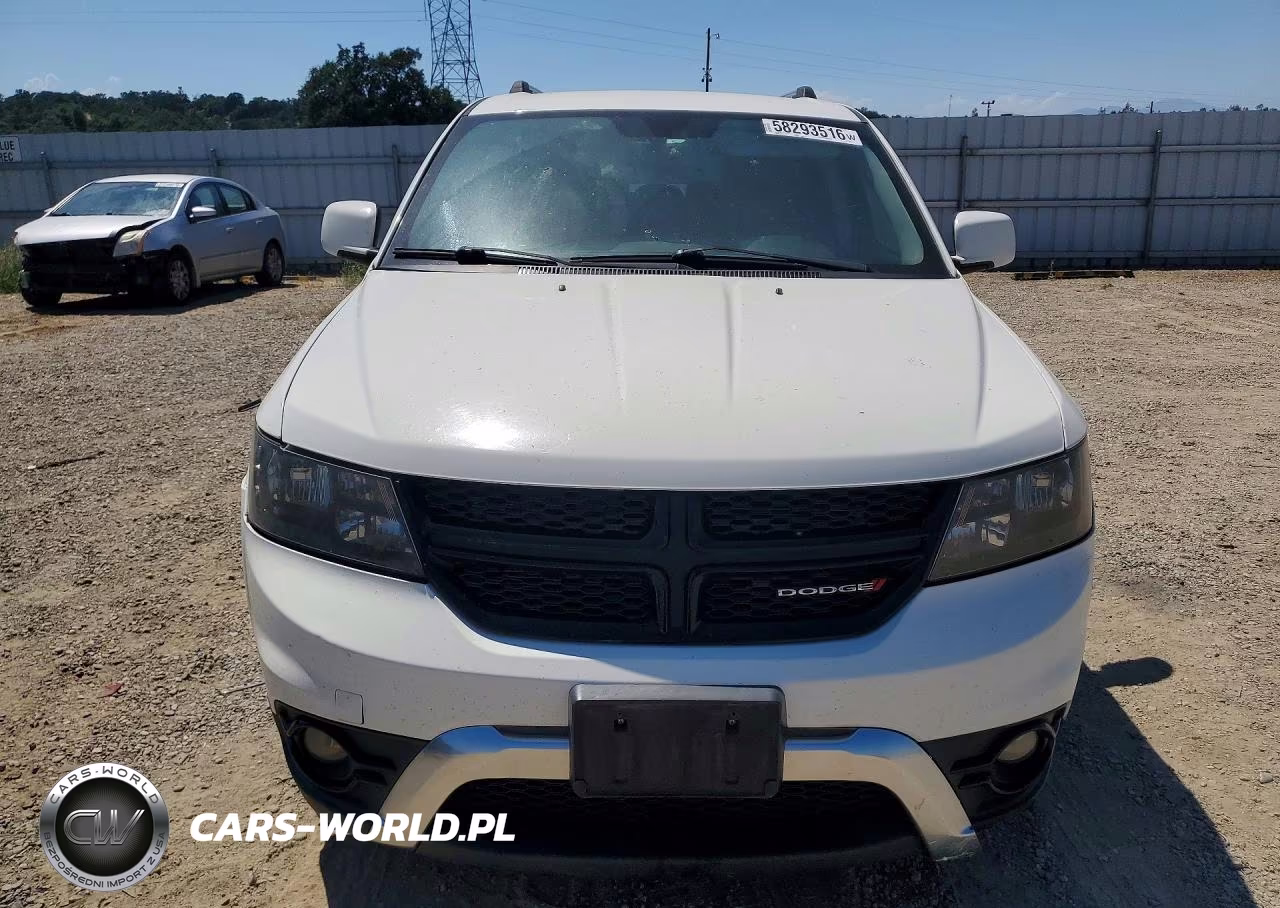 2017 Dodge Journey Crossroad VIN:3C4PDCGGXHT594781 - 5