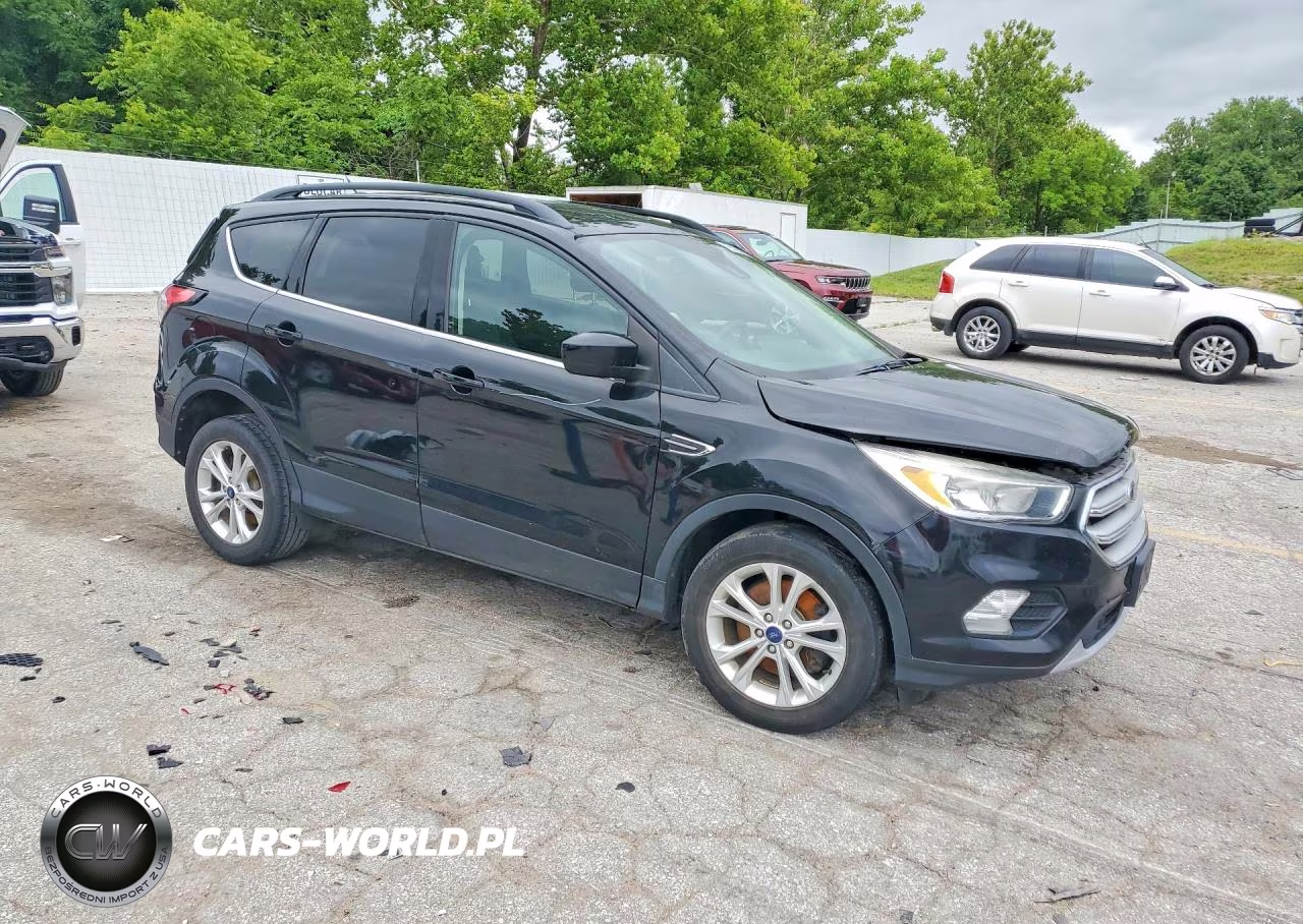2018 Ford Escape Se VIN:1FMCU9GD5JUB63649 - 4