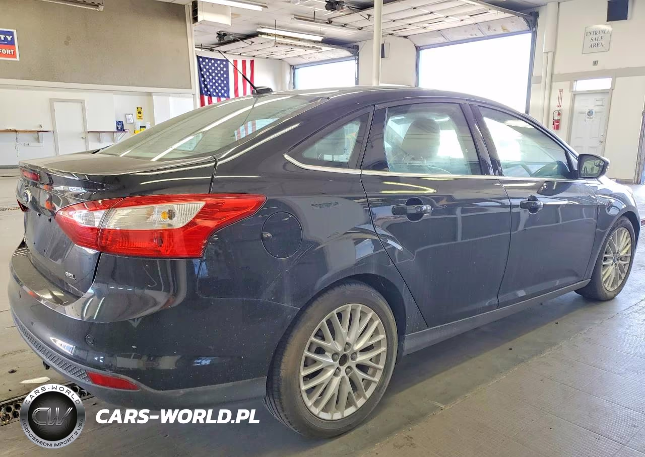 2012 Ford Focus Sel VIN:1FAHP3H29CL105179 - 3