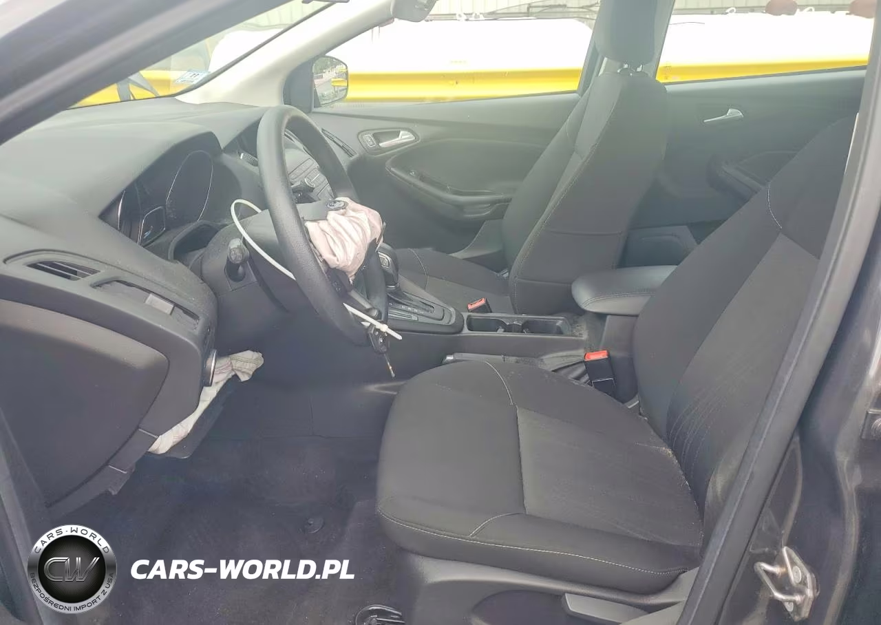 2018 Ford Focus Se VIN:1FADP3F25JL213779 - 7
