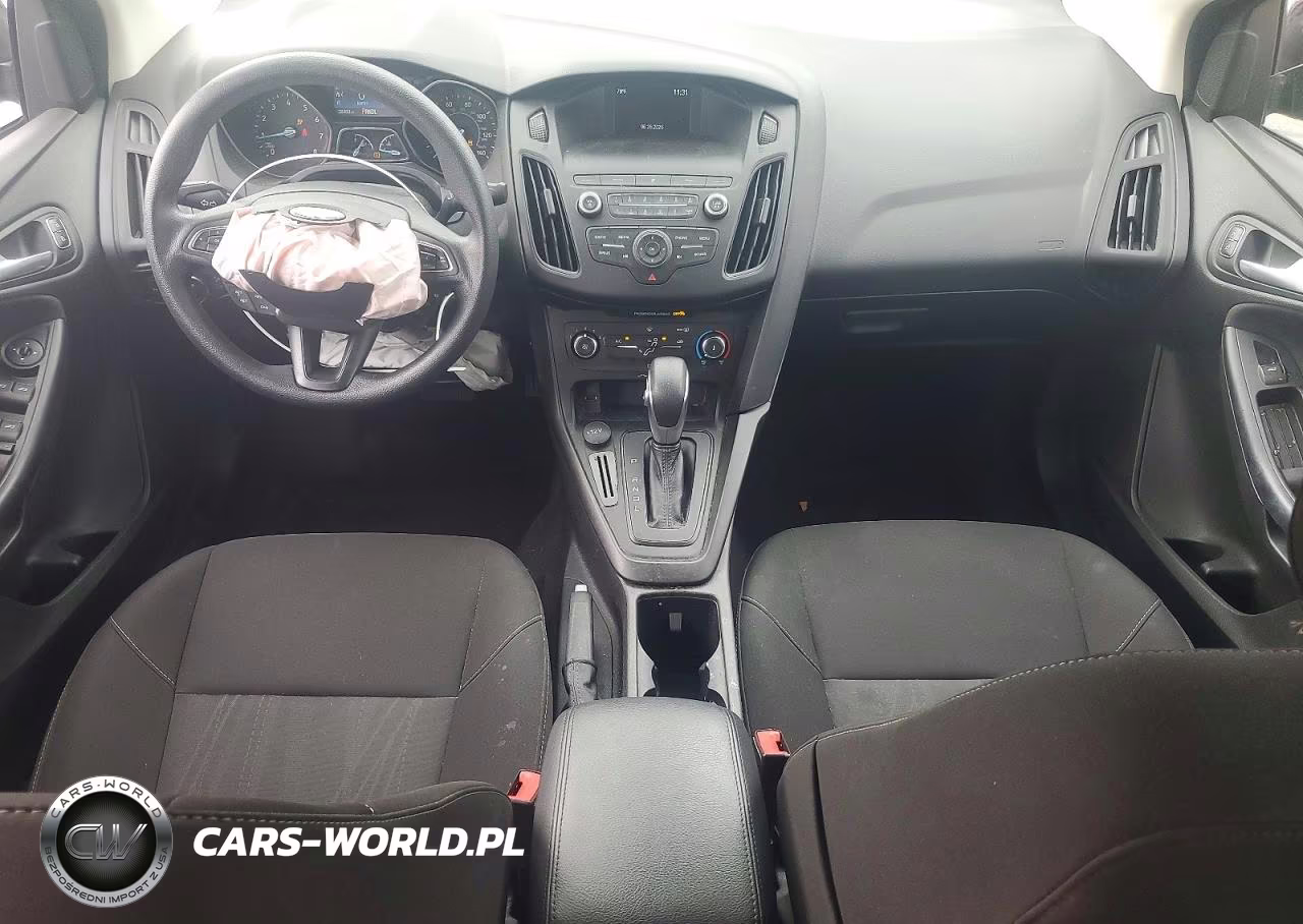 2018 Ford Focus Se VIN:1FADP3F25JL213779 - 8