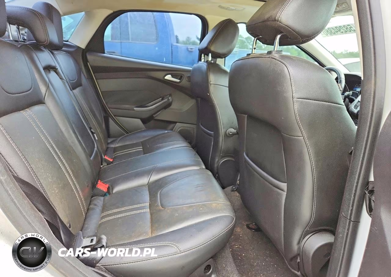 2014 Ford Focus Titanium VIN:1FADP3J25EL292027 - 10