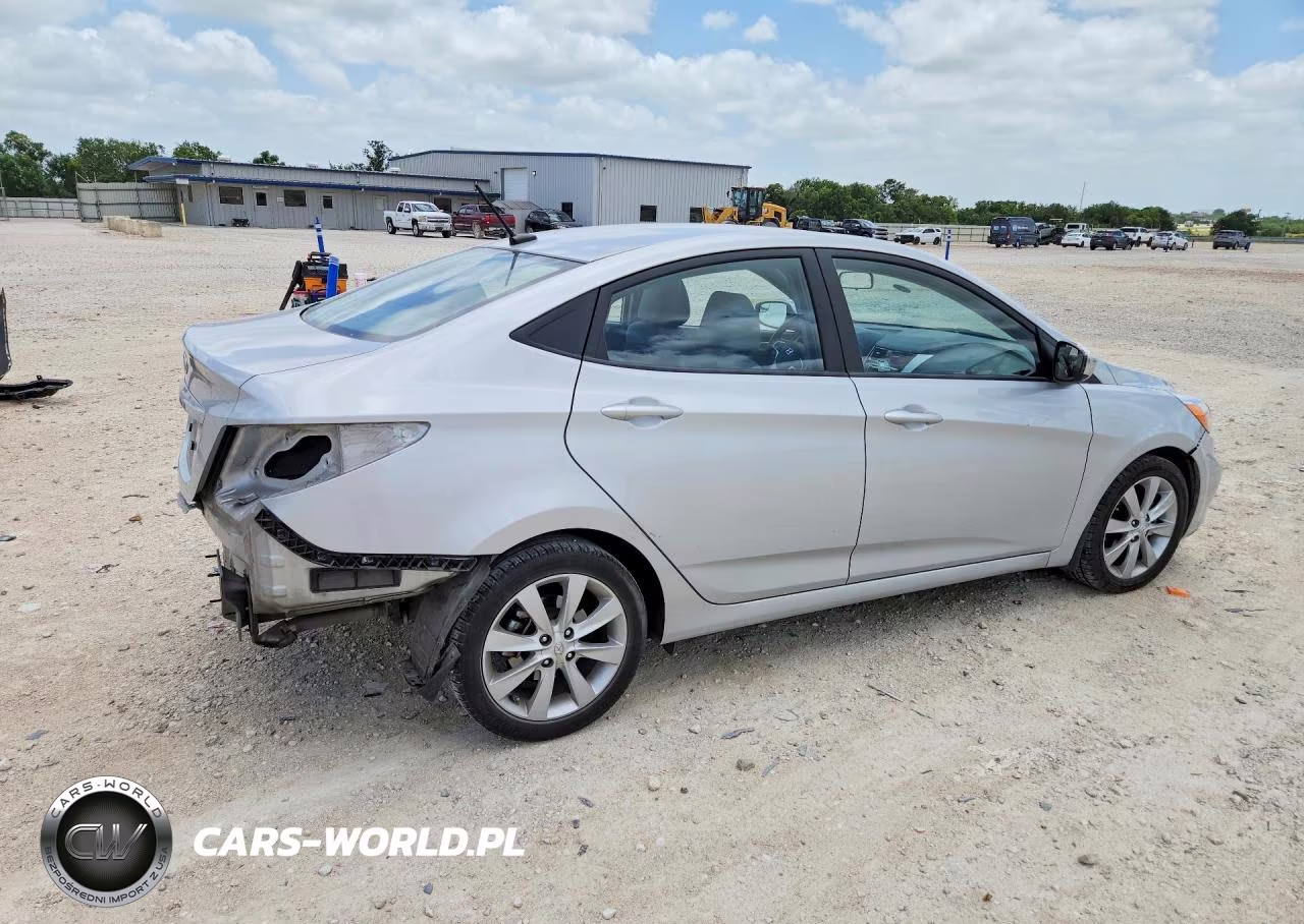 2014 Hyundai Accent Gls VIN:KMHCU4AE3EU676750 - 3