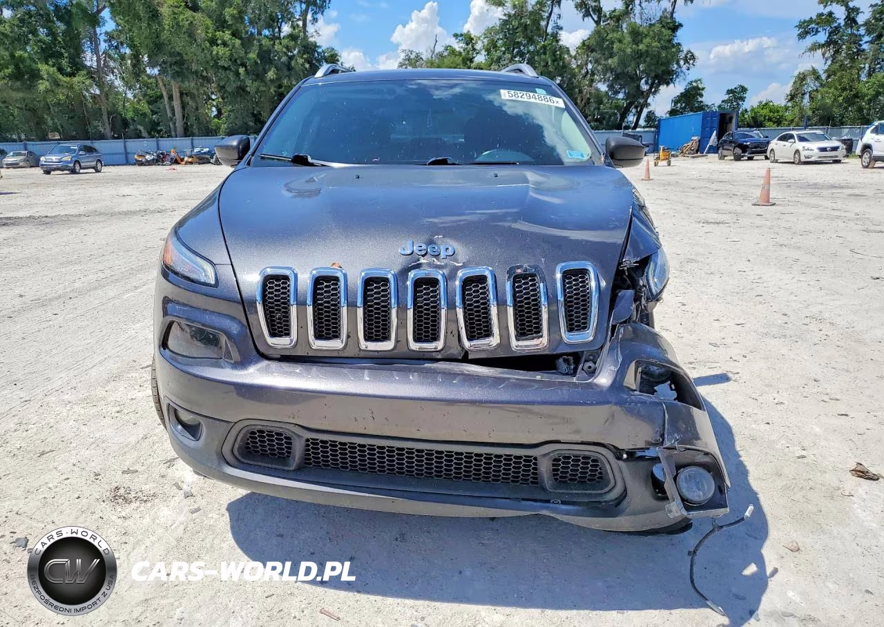 2017 Jeep Cherokee Latitude VIN:1C4PJLCB4HW522889 - 5